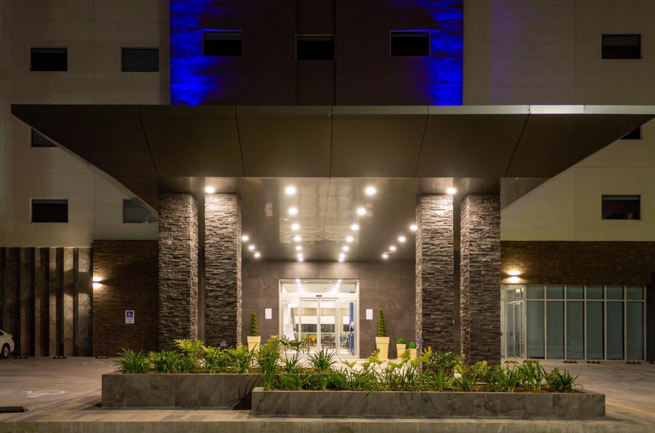 Holiday Inn Express & Suites - Tijuana Otay By Ihg Zewnętrze zdjęcie