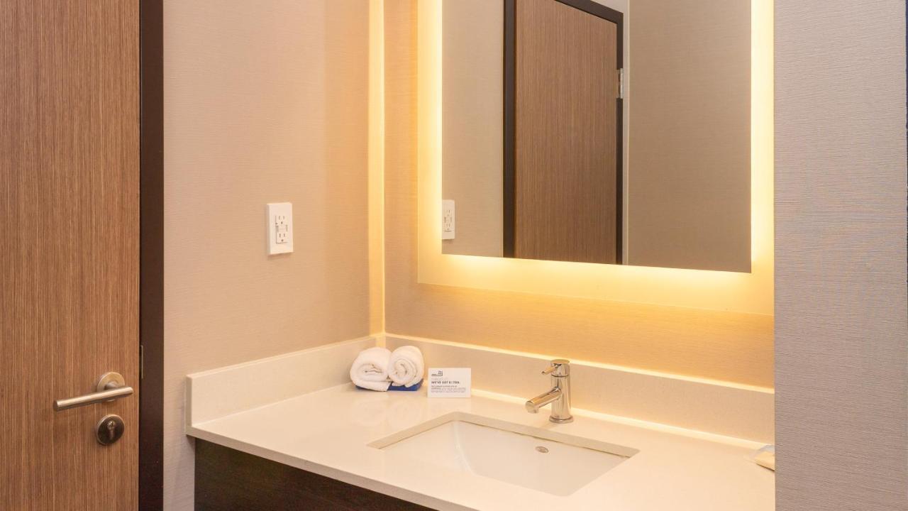 Holiday Inn Express & Suites - Tijuana Otay By Ihg Zewnętrze zdjęcie