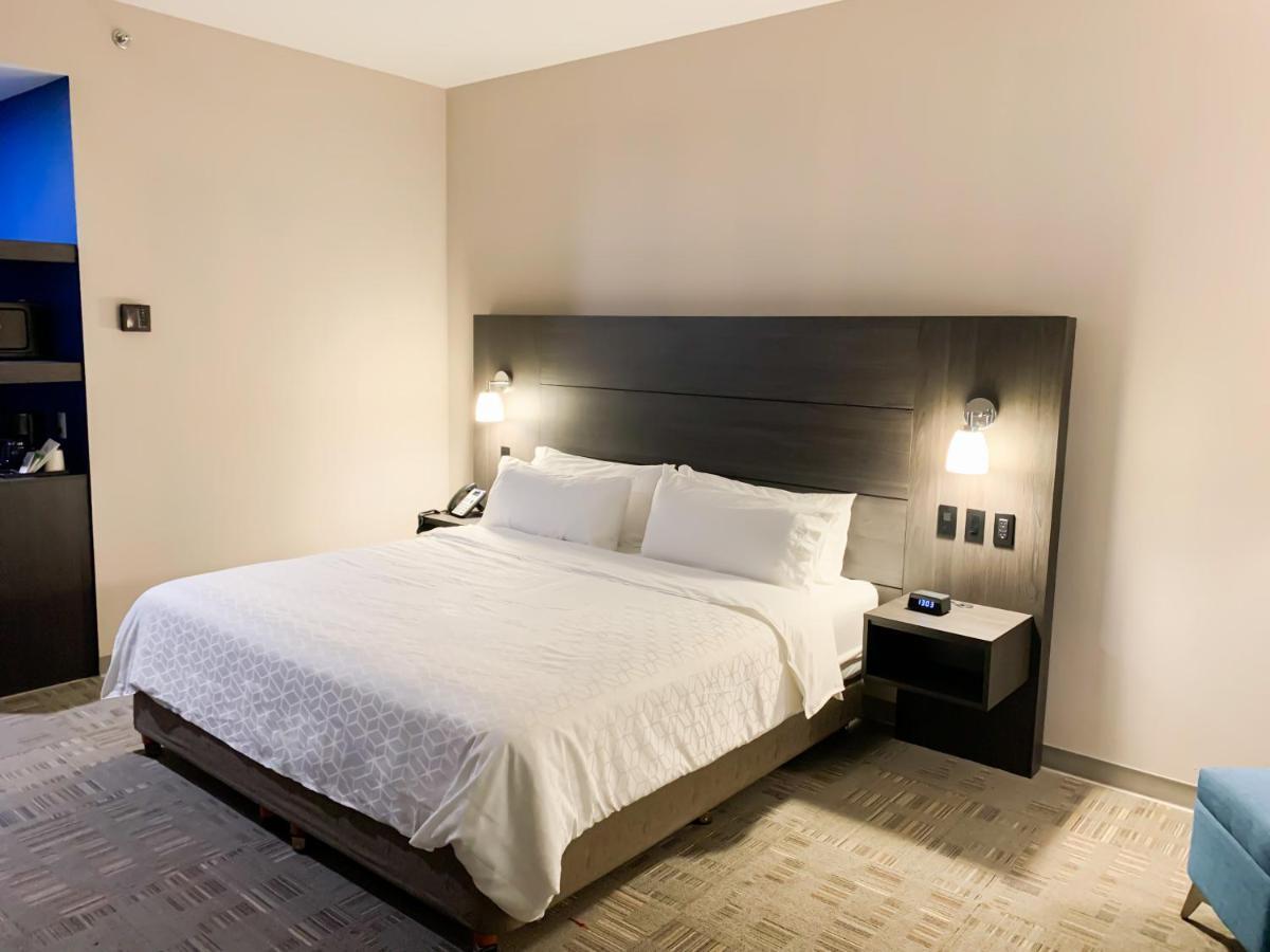Holiday Inn Express & Suites - Tijuana Otay By Ihg Zewnętrze zdjęcie
